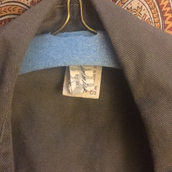 Vest - Picture 3 of 4